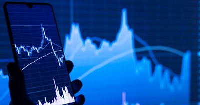 Forex vs giełda - która forma inwestowania jest lepsza dla początkujących