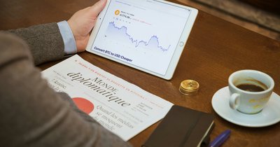 Automatyczne oszczędzanie na emeryturę - przewodnik po PPK i IKE